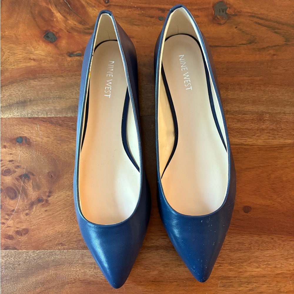 Nine West Woman’s Blue Pointed Toe Ballet Flats Size 8.5
